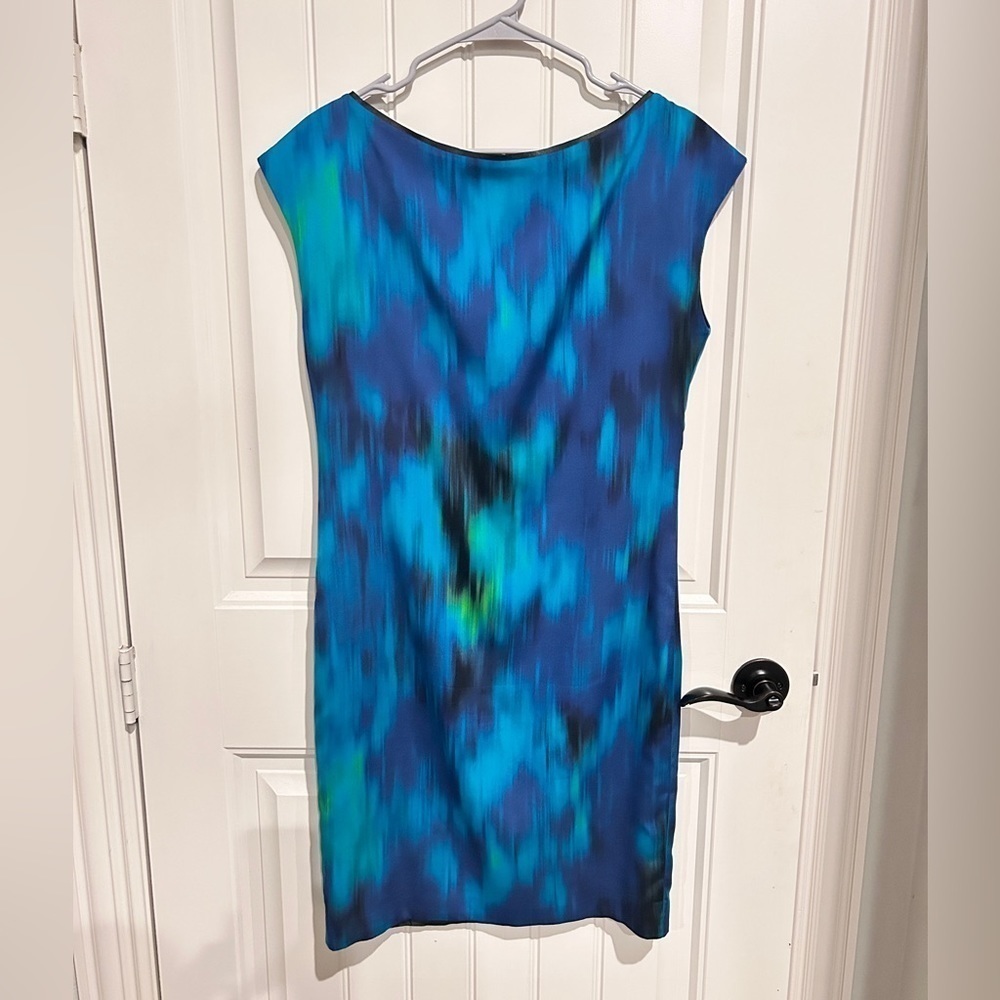 ELIE Tahari blue sleeveless dress. Women sz 6, designer office wear